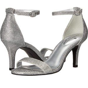 NWOB Bandolino Madia Silver Sandal Heels, sz. 10